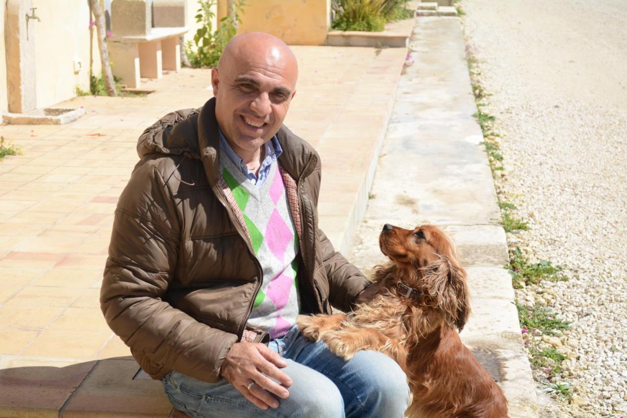 לינה וארוחת בוקר אקטה Casale Rocca Fiorita מראה חיצוני תמונה